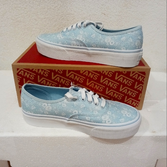 Vans - Picture 4 of 4